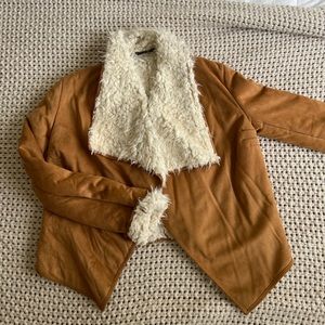 Suede and Sherpa jacket by Brandy Melville
